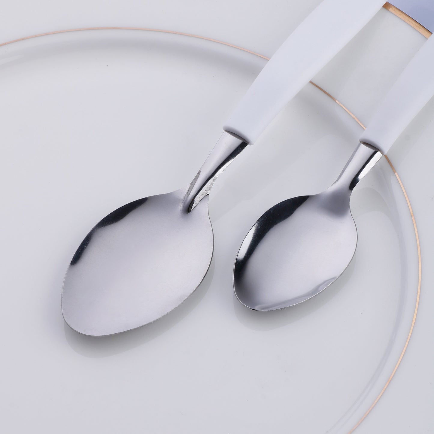 4-Piece Plastic Handle Stainless Steel Flatware Set with Comfortable Shape Handle